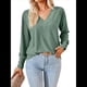 thumbnail image 1 of Blusas de Verano para Mujer con Mangas 3/4, Cuello en V, Mangas Abullonadas, Estilo Casual, con Textura Fruncida. Verde 4XL, 1 of 8