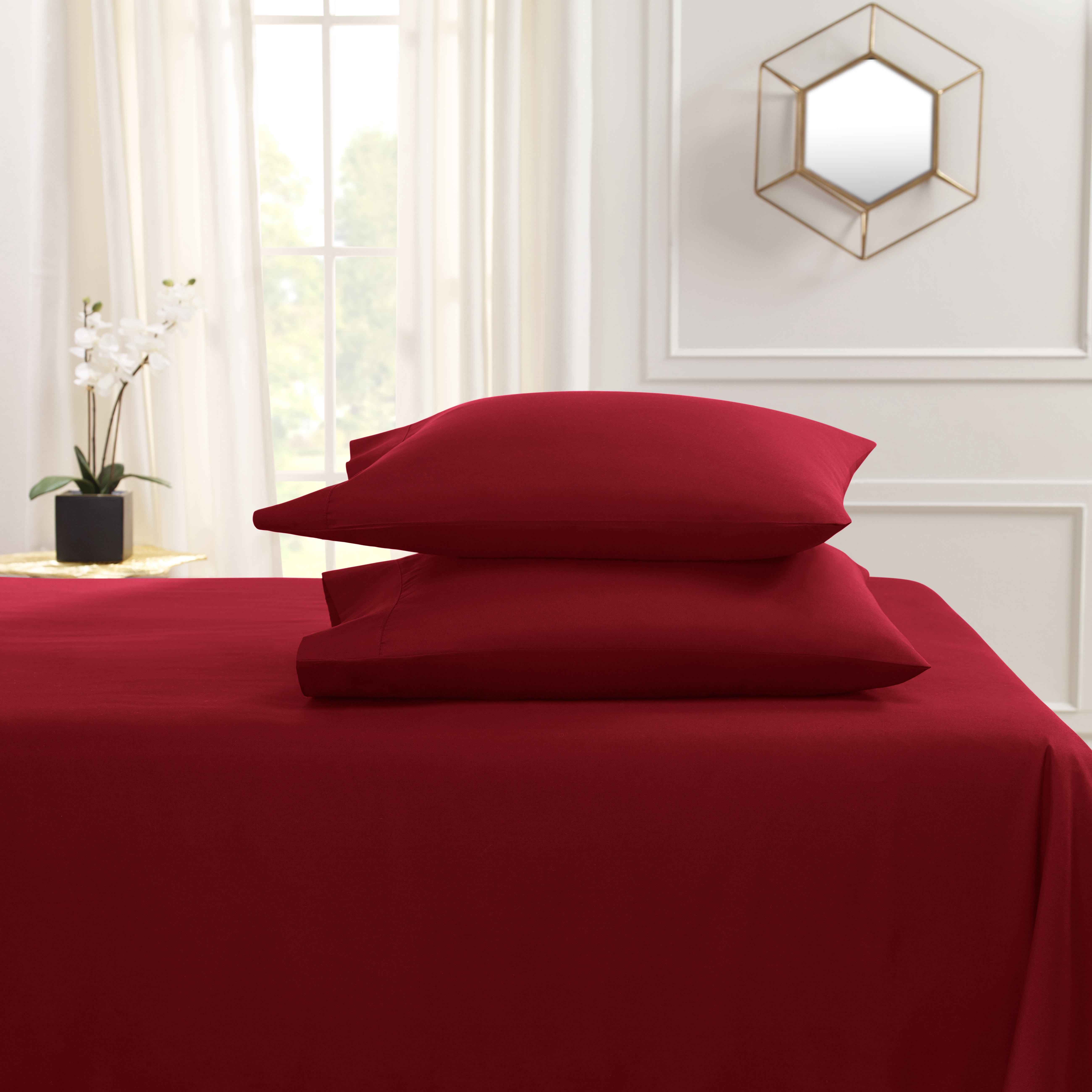 Hearth & Harbor Deep Pocket 3 Piece Solid Bed Sheet Set, 1800 Thread Count Microfiber Sheets, Twin, Ruby Wine