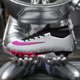 thumbnail image 5 of Botas de fútbol de alta calidad para hombre, zapatos de entrenamiento ultraligeros, zapatillas de fútbol cómodas, tacos de hierba hasta el tobillo, envío directo, novedad, 5 of 5