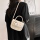 thumbnail image 3 of Bolso de mano hecho a mano, bolso de tela tejida cosido a mano, bolso de hombro de conejo, bolso de sillín, regalo para novia, 3 of 6