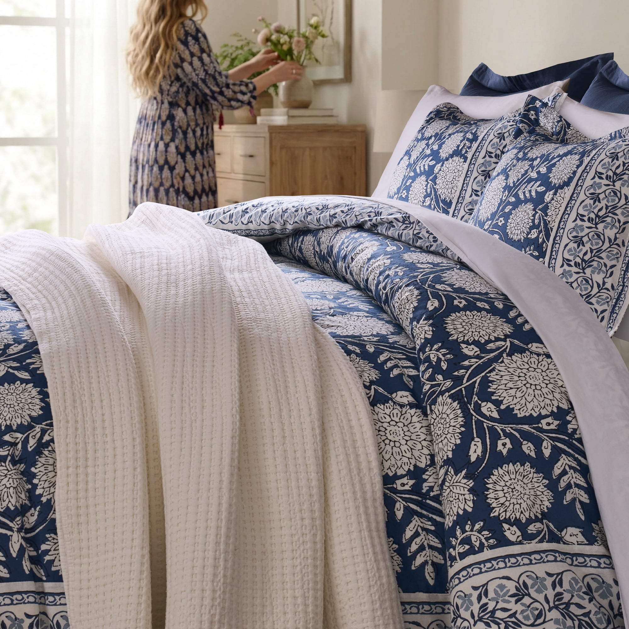 Levtex Home Adare Denim Reversible Queen Duvet Cover Set (90x94in) with 2 Pillow Shams (26x20in) - Floral Bedding - Blue and White - 100% Cotton Queen Size Duvet Cover Set - Soft, Pre-Washed