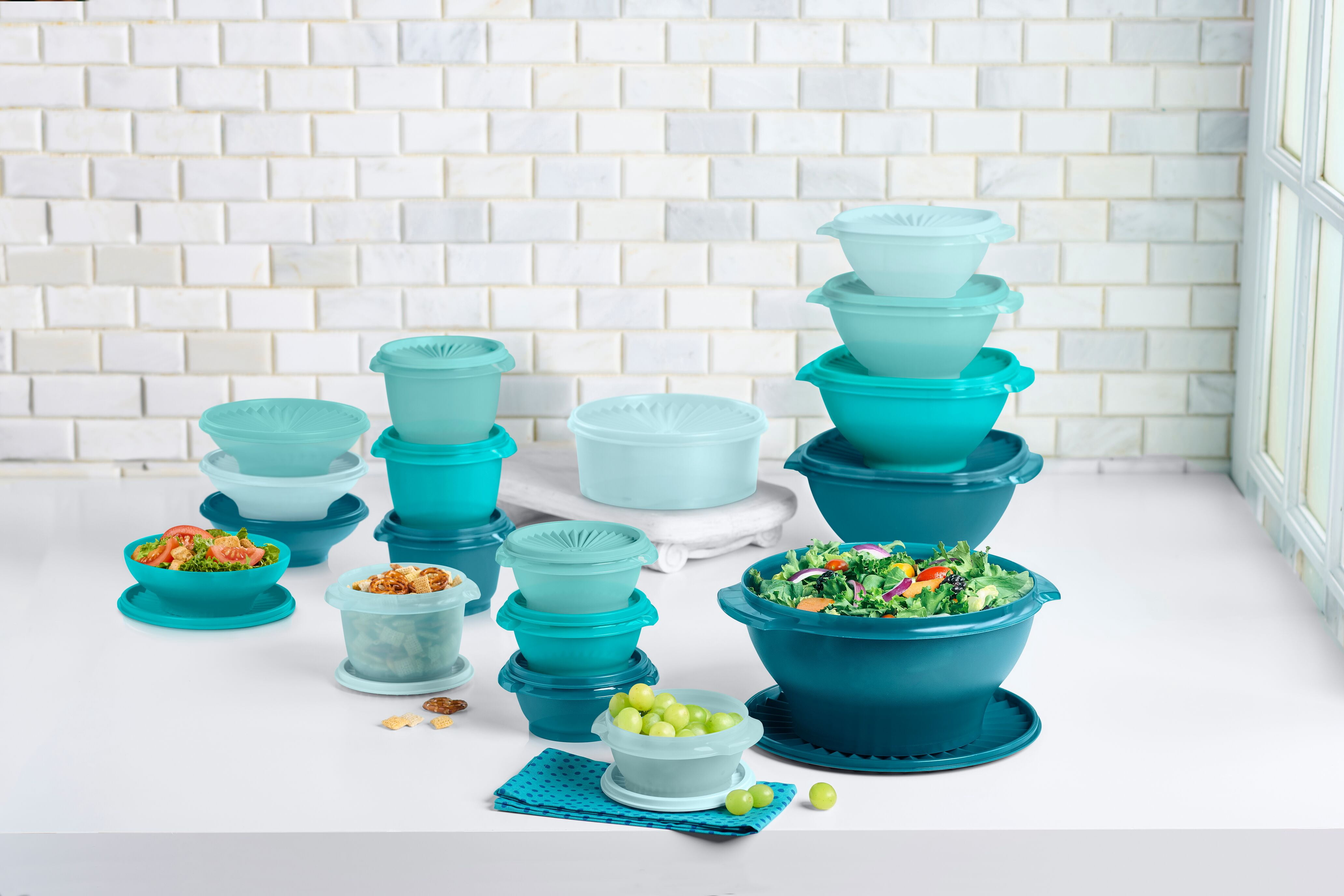 Tupperware Heritage 36 PC Set - Green
