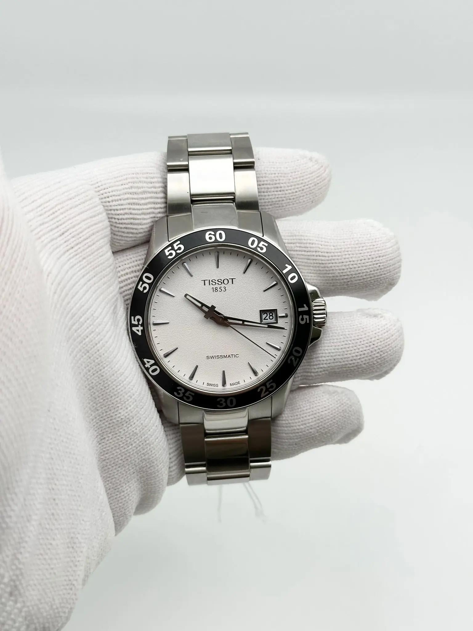 Tissot V8 T1064173605100 Quartz Watch (Battery) Steel Black Leather Strap,  Bracelet : Amazon.com.be: Fashion