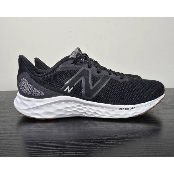 New Balance Fresh Foam Arishi v4 Mens 9.5 Black Silver Running Shoes MARISEK4