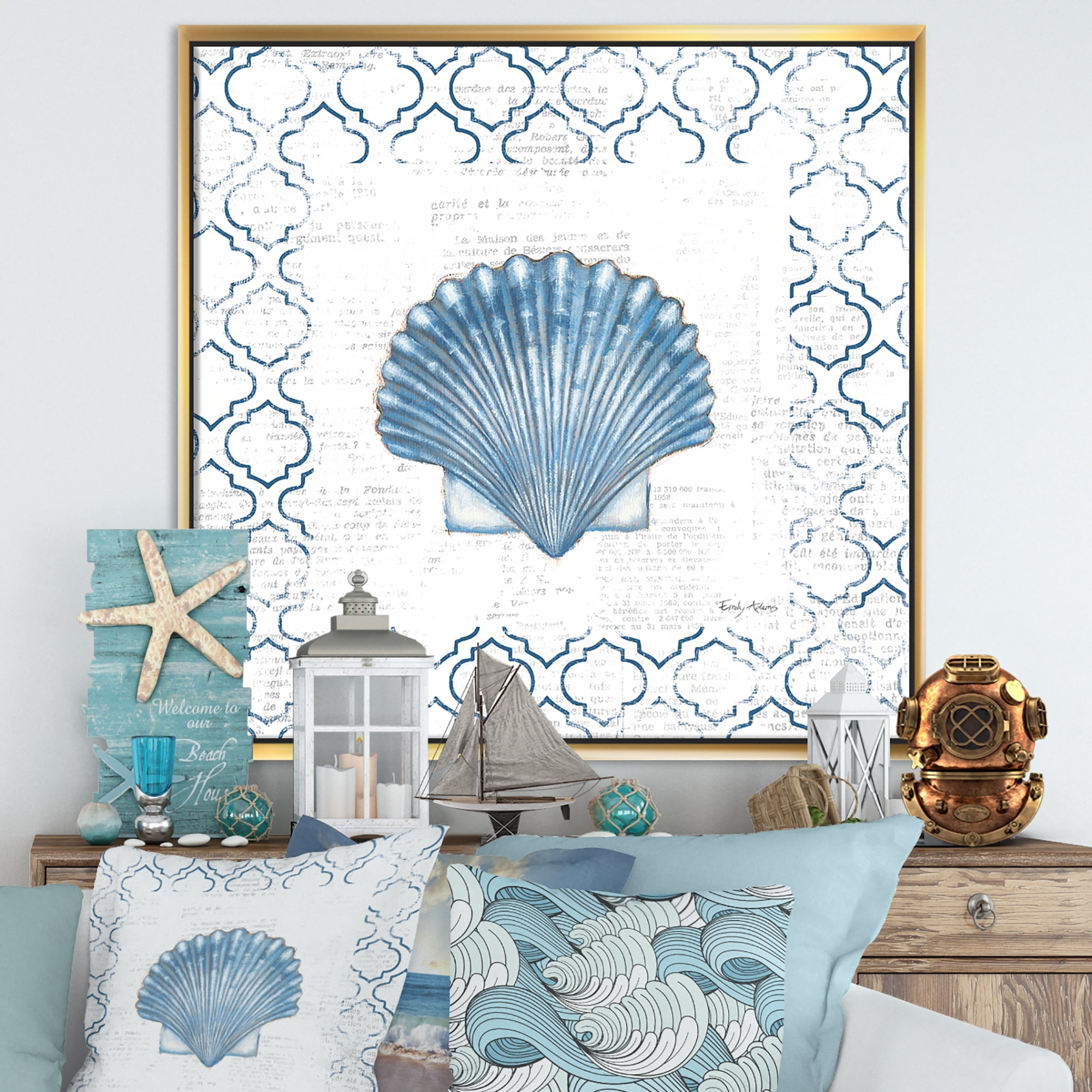 Designart ' Navy Blue Scallop Shell ' Nautical & Coastal Framed Canvas
