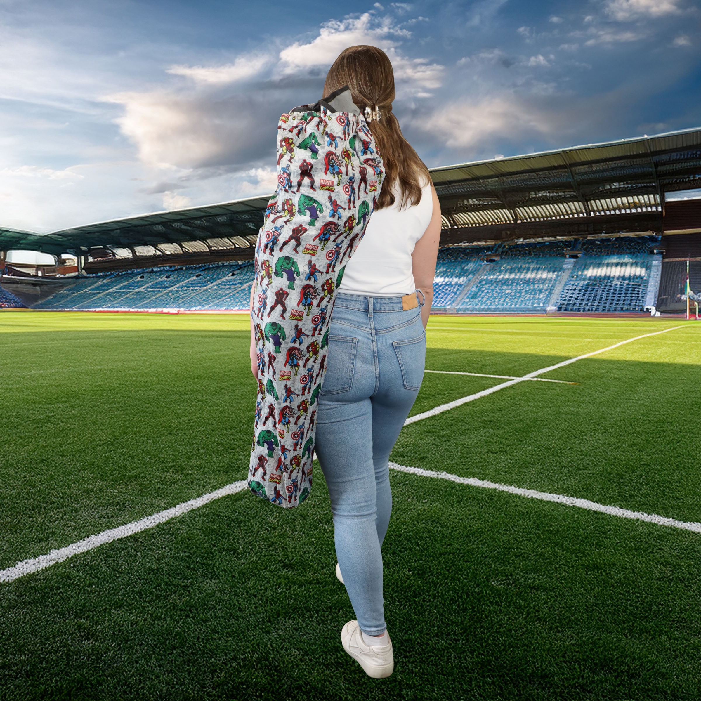 Danawares Chaise de camping pour adultes Avengers avec sac isotherme - Polyester avec poteaux en acier