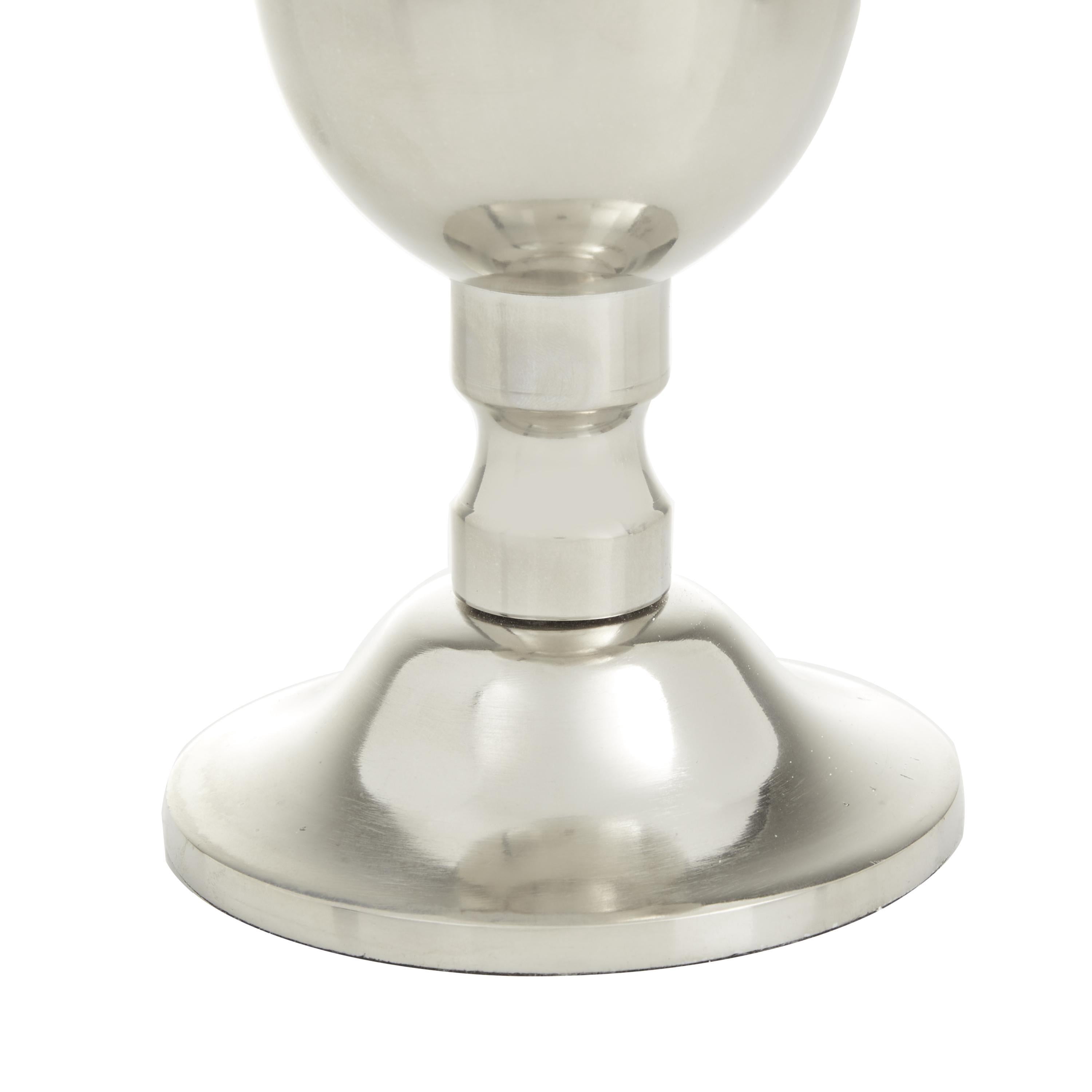 DecMode 3 Candle Silver Aluminum Metal Pillar Candle Holder, Set of 3
