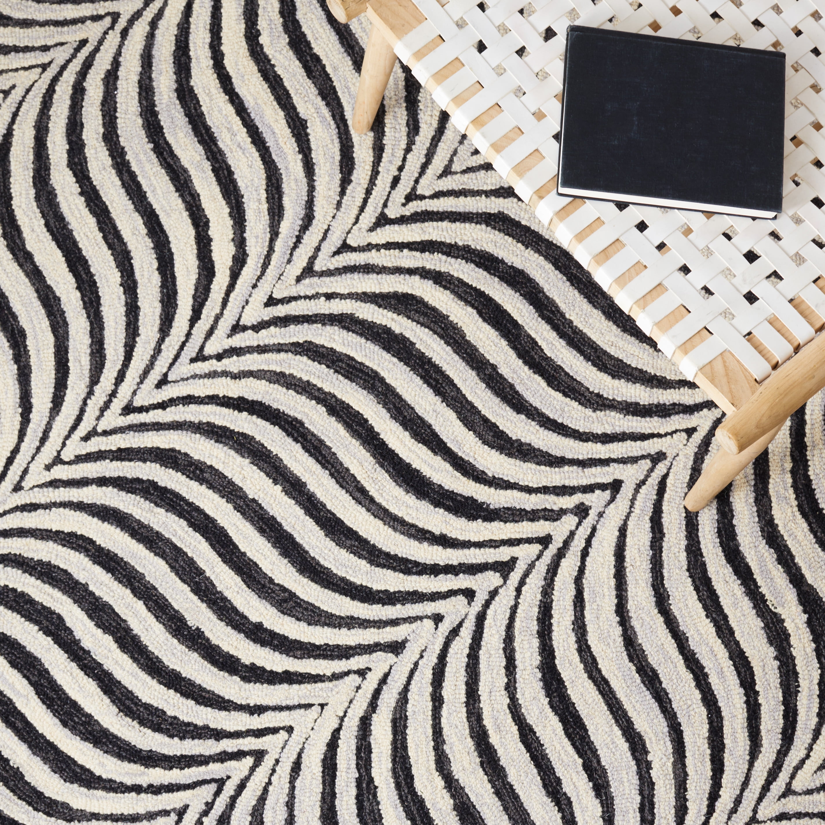 SAFAVIEH Metro Quinn Wavy Striped Area Rug, Black/Beige, 6' x 6' Square