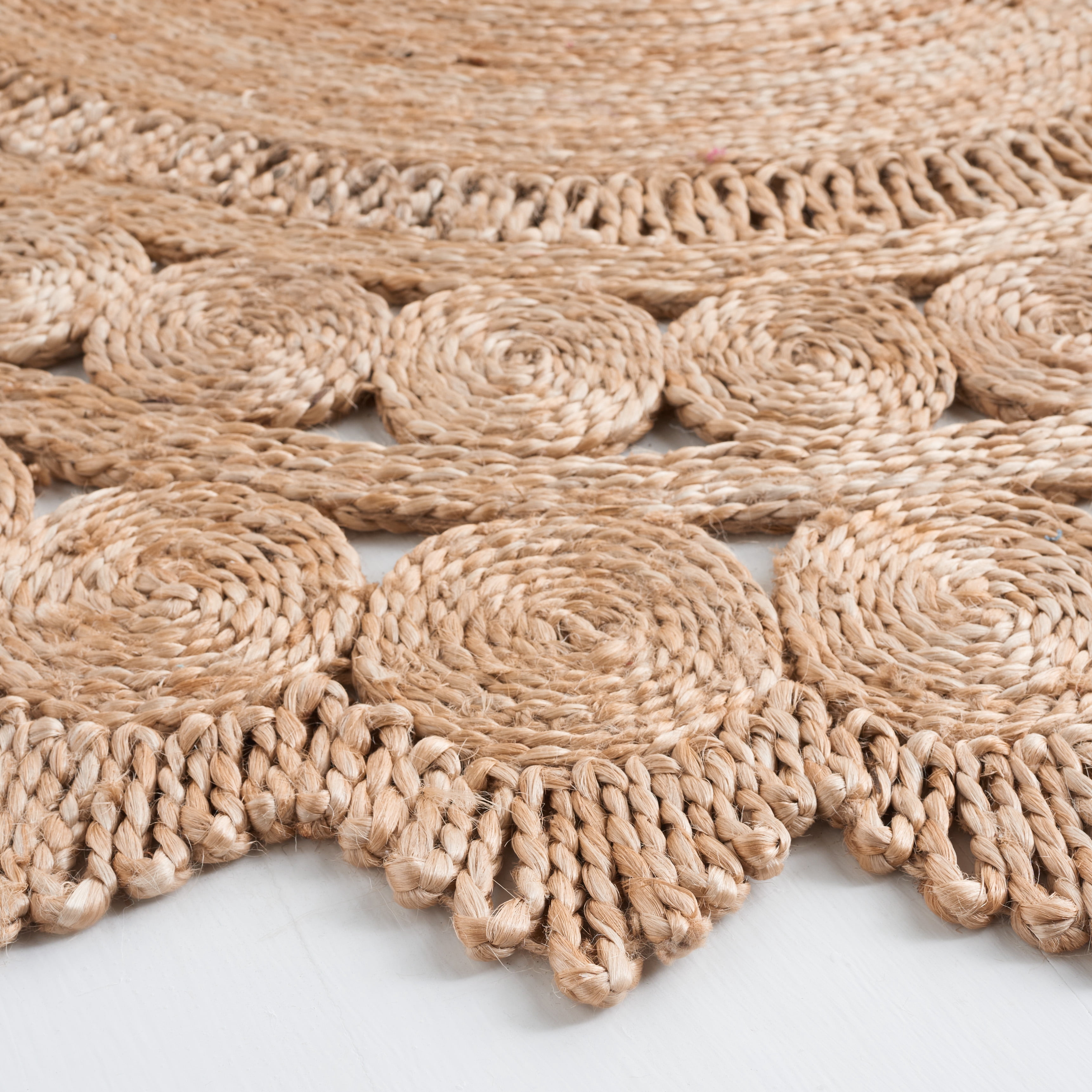 SAFAVIEH Natural Fiber Phyillis Geometric Area Rug, Natural, 5' x 5' Round
