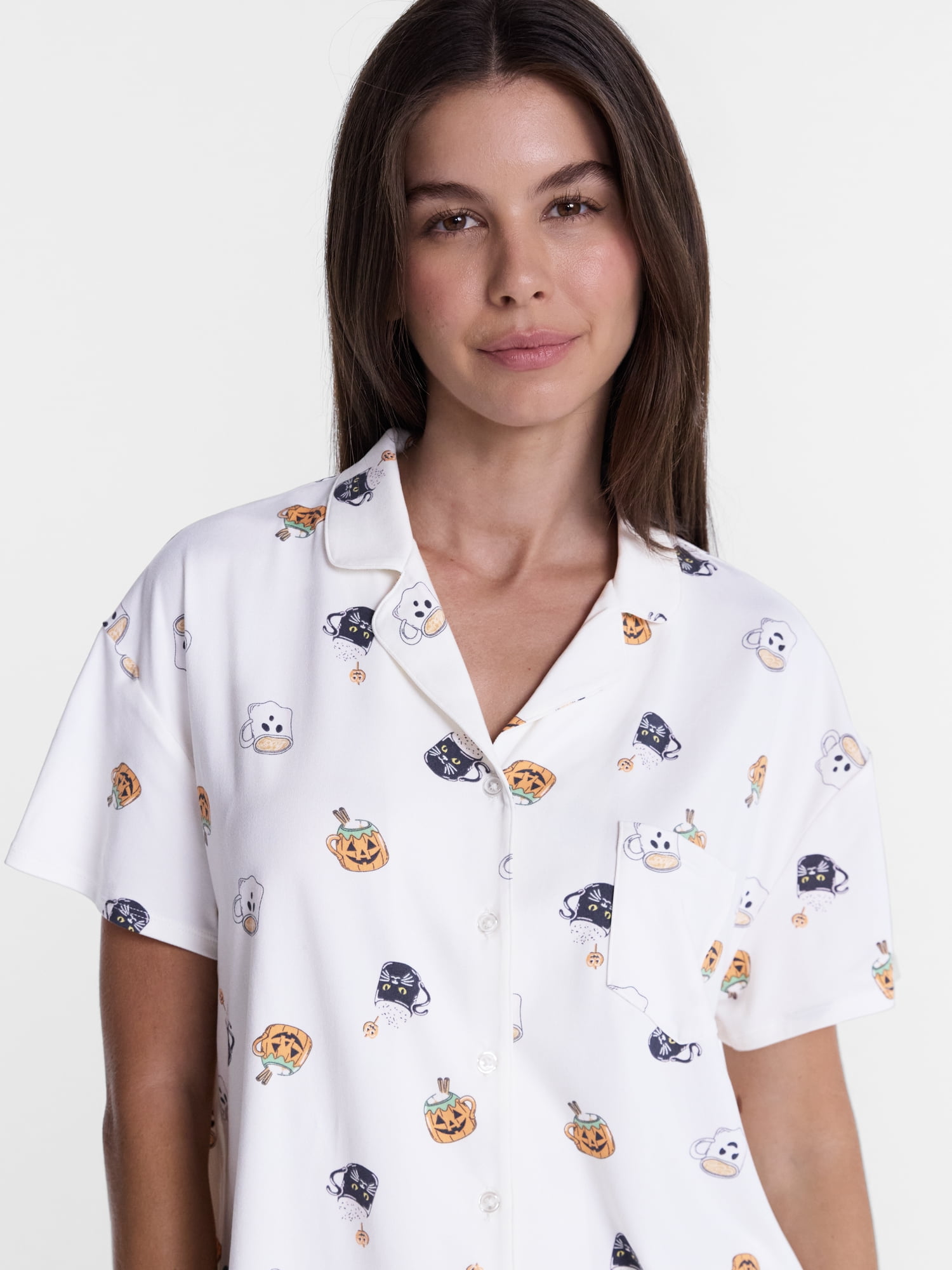 Halloween Women's Notched Top and Shorts Pajama Set from Way to Celebrate, 2-Piece, Sizes XS-3X