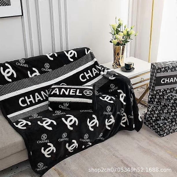⭐Light Luxury Flannel Blanket Big Brand Comfortable Blanket Sofa Nap Blanket ⭐