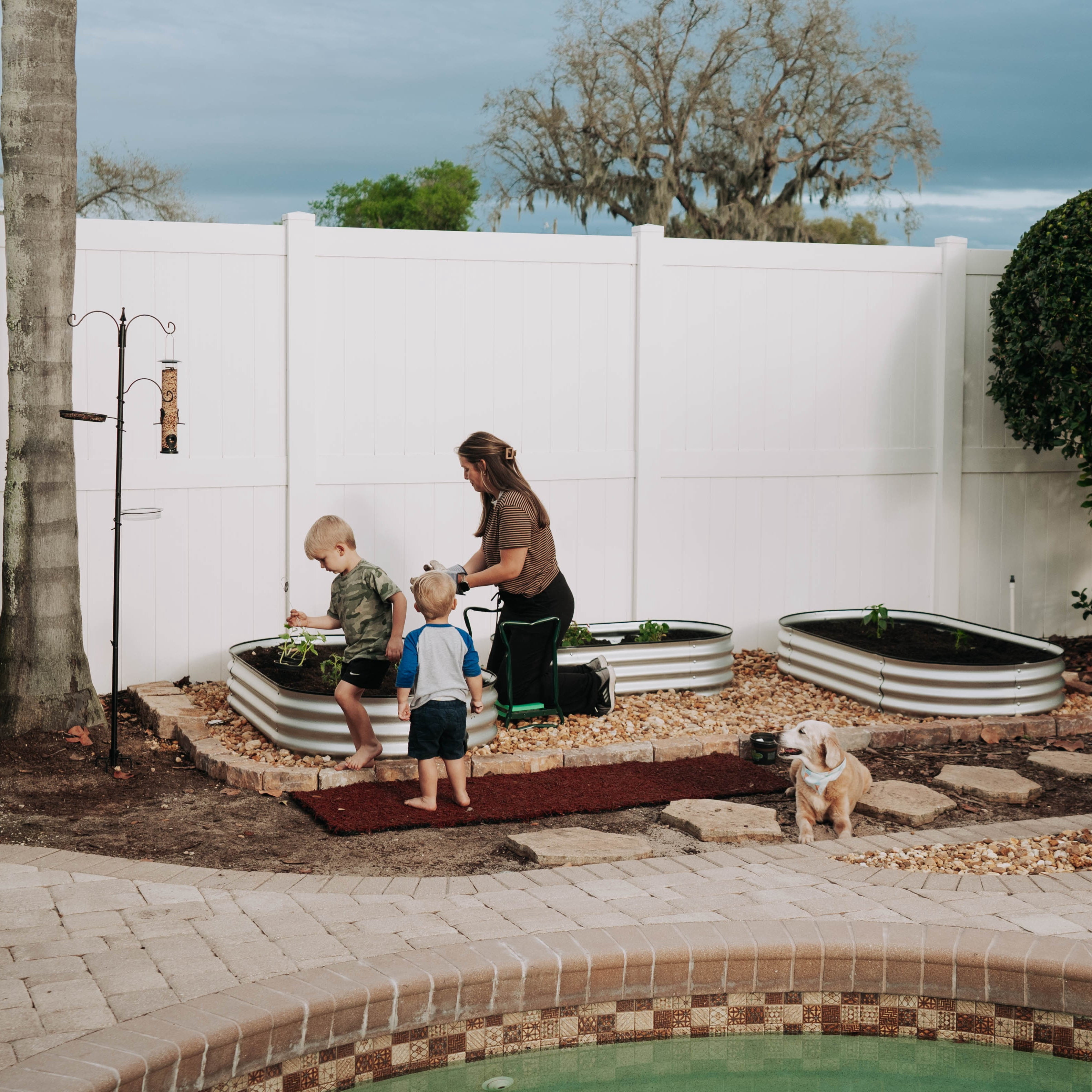 Backyard Expressions Home Galvanized Raised Garden Bed Kit 6x3x1ft, Planter Box Raised Garden Beds Outdoor, Easy Assembly Metal Raised Bed for Gardening Vegetables, Fruits, Flowers - Silver