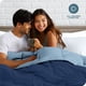 thumbnail image 4 of Edredón de Plumón Alternativo Reversible Bare Home Colección 1800 para Todas las Estaciones Tamaño Twin/Twin-XL Azul Oscuro/Azul Claro, 4 of 8