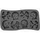 thumbnail image 2 of Bandeja para cubitos de hielo con forma de calavera y huesos cruzados de Fairly Odd Novelties Bone Chiller, negra, 8 cubos, bandeja para cubitos de hielo con forma de calavera y huesos cruza, 2 of 5