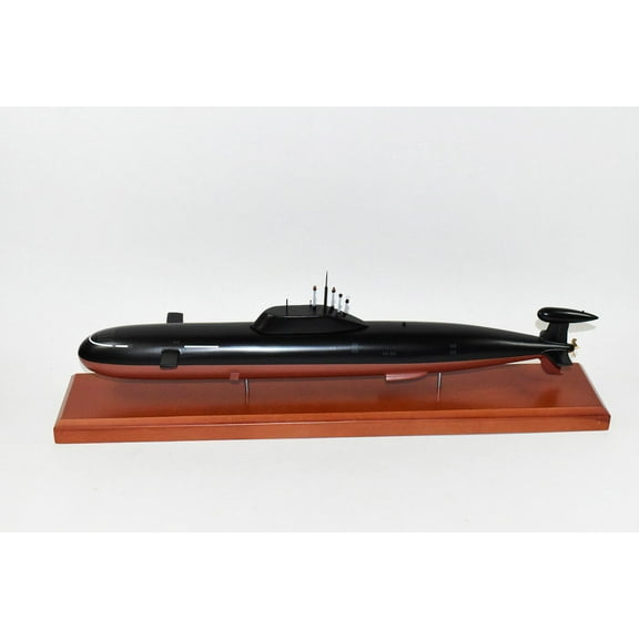 Akula Submarine Model, Russian Navy, Scale Model, Mahogany, 20 inch