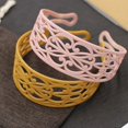 thumbnail image 4 of Juego de 5 diademas de plástico para niñas y mujeres, accesorio para el cabello, diademas anchas de plástico con dientes, 4 of 5