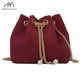 thumbnail image 4 of Bolso de mano de piel sintética con diseño de cubo y personalidad, tendencia europea y americana, 2024, 100% oblicua, cruzado, para mujer, 4 of 5