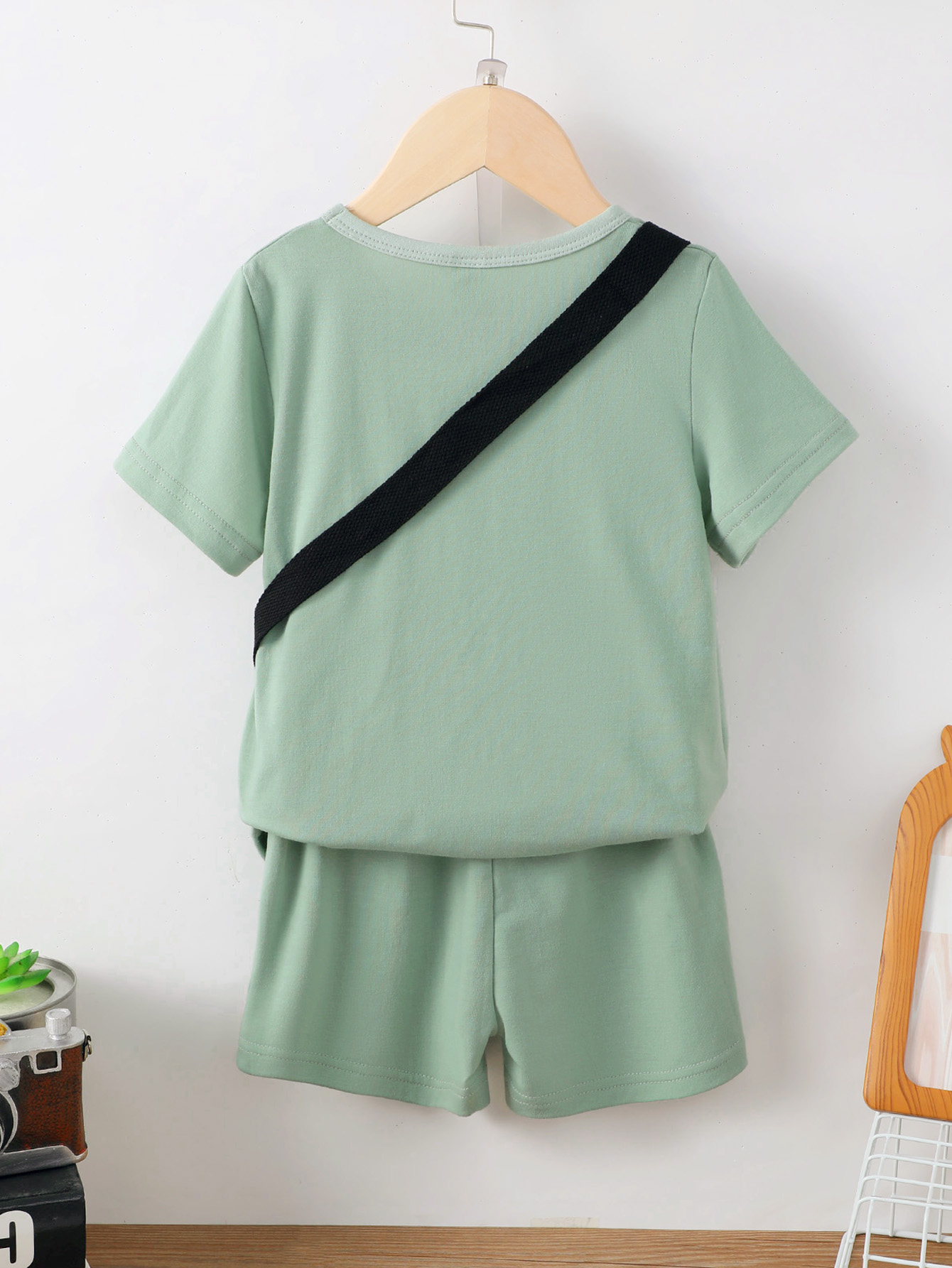 Little Boys Summer Clothes Boys OOTD Solid Color 6 Years Boys Shirt 7 Years Boys Elatsic Shorts With Satchel 3Pcs Outfits Green