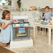 Little Tikes First Oven, Pretend Play Appliance with 11 Kitchin Accessories & Realistic Cooking Sounds, Kids Ages 2+