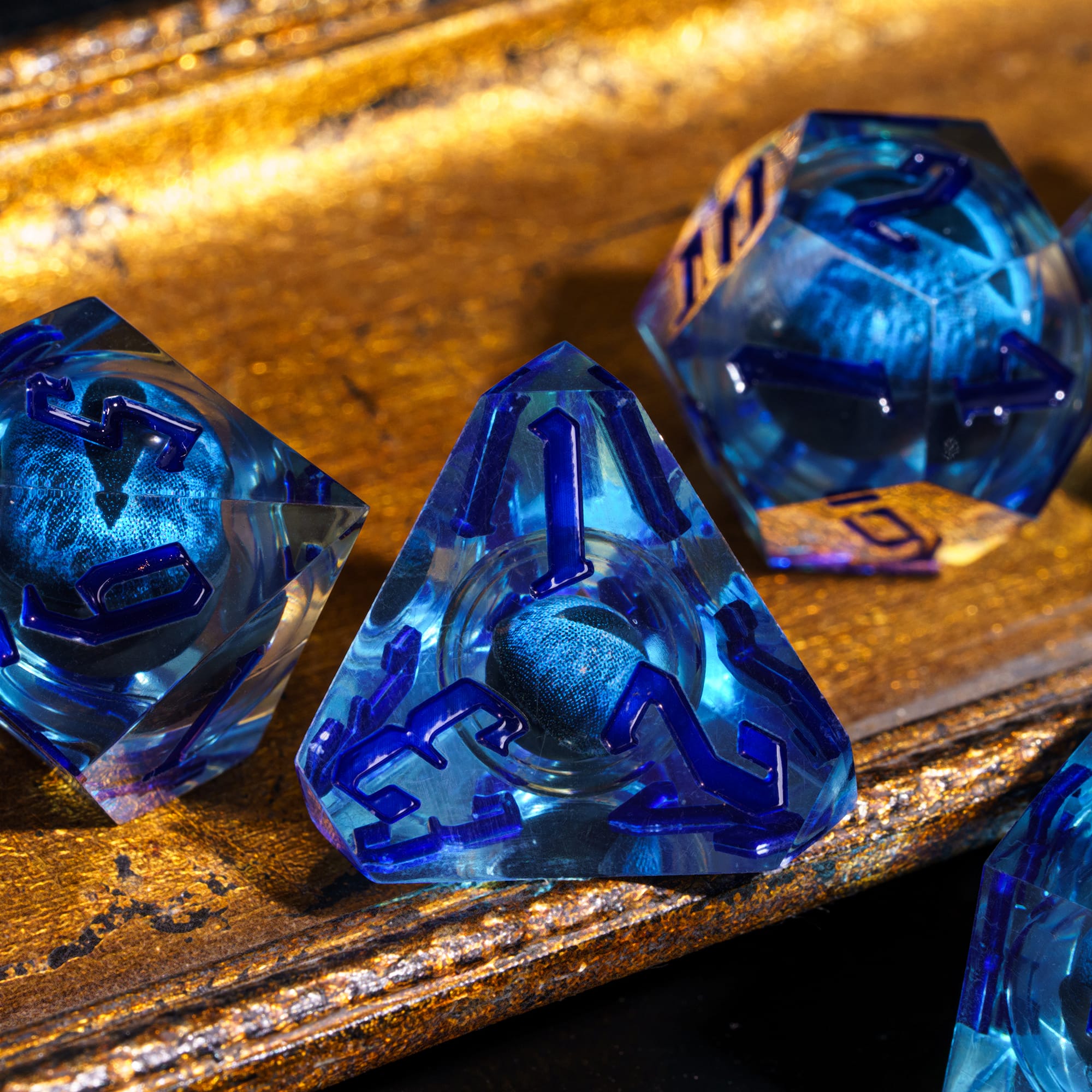Cusdie Sharp Edges DND Dice, Death Peeping Eyes Liquid Core Dice, 7 PCs D&D Dice, Handcrafted Polyhedral Dice Set, for TTRPG Role Playing Game Pathfinder