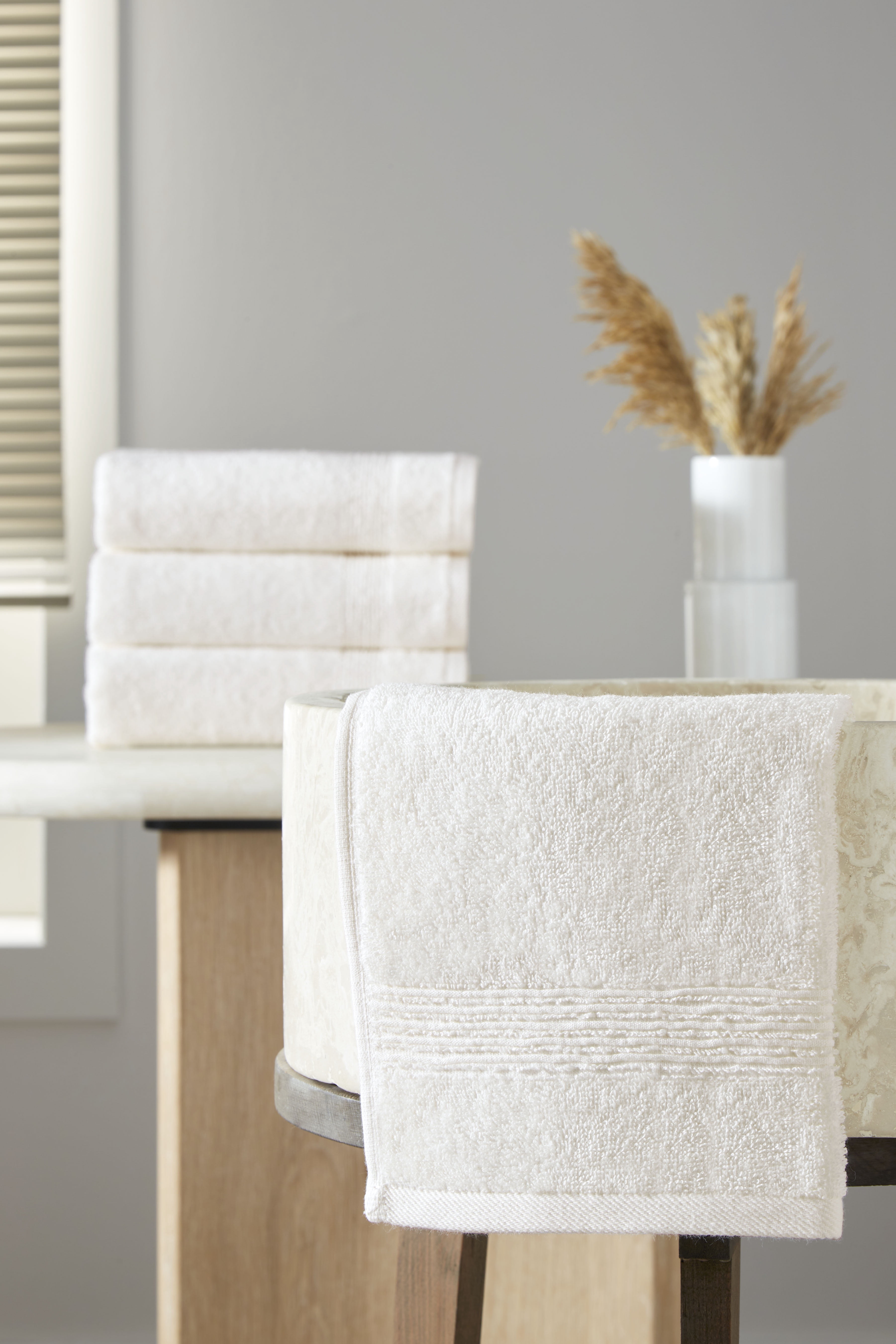 Ozdilek 4-Piece Hand Towels Set, 16x30" 100% Turkish Cotton, Quick-Dry, Lightweight & Absorbent Hand Towels, Soft Hotel Quality Hand Towels for Face, Gym, Spa, Ivory