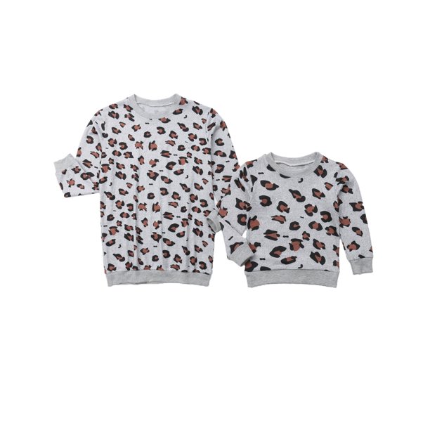 mother and daughter matching leopard outfits