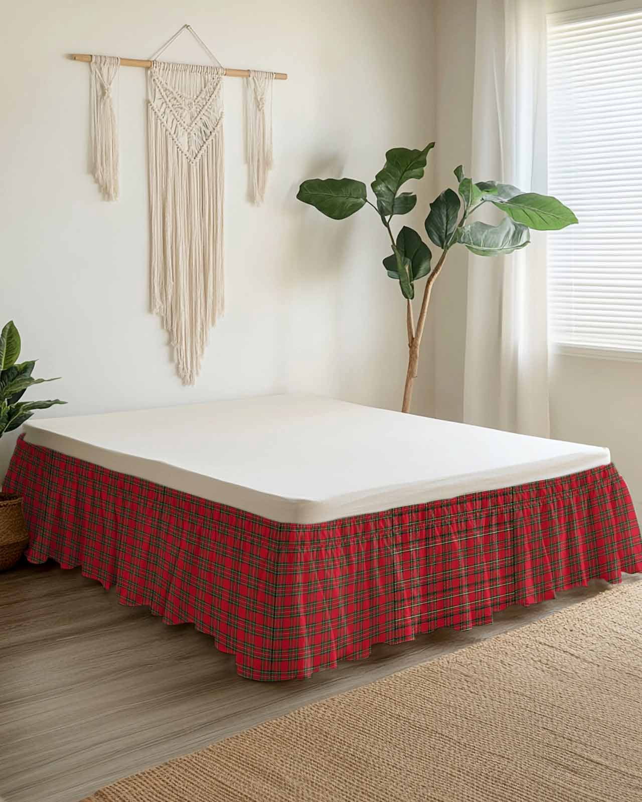 Christmas Red Bed Skirt King Size 16&nbsp;Inch Drop, and Green Buffalo Plaid Wrap Around Dust Ruffle Bedskirts, Wrinkle & Fade Resistant Easy Fit Bedskirt with Adjustable Elastic