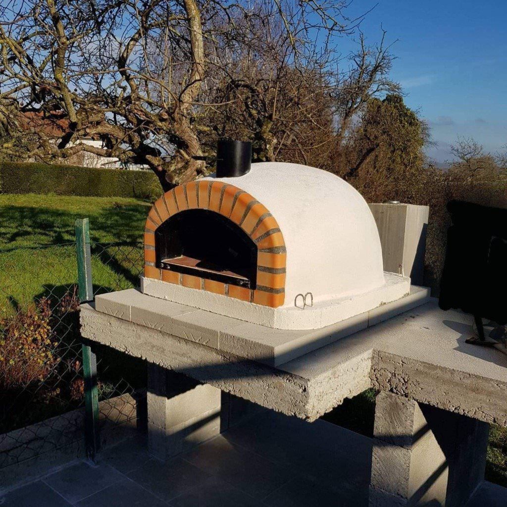 outdoor pizza oven brick