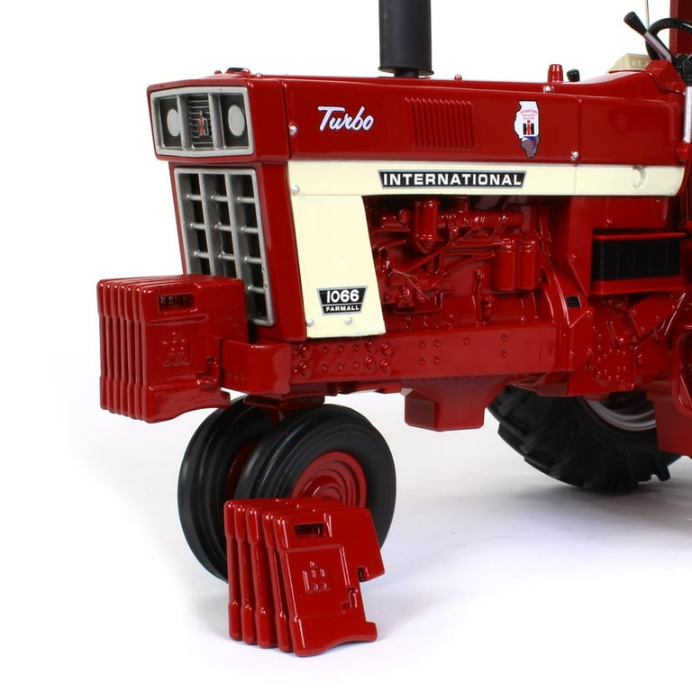 ❦ ERTL 1:16 International Harvester 1066 Narrow, Limited