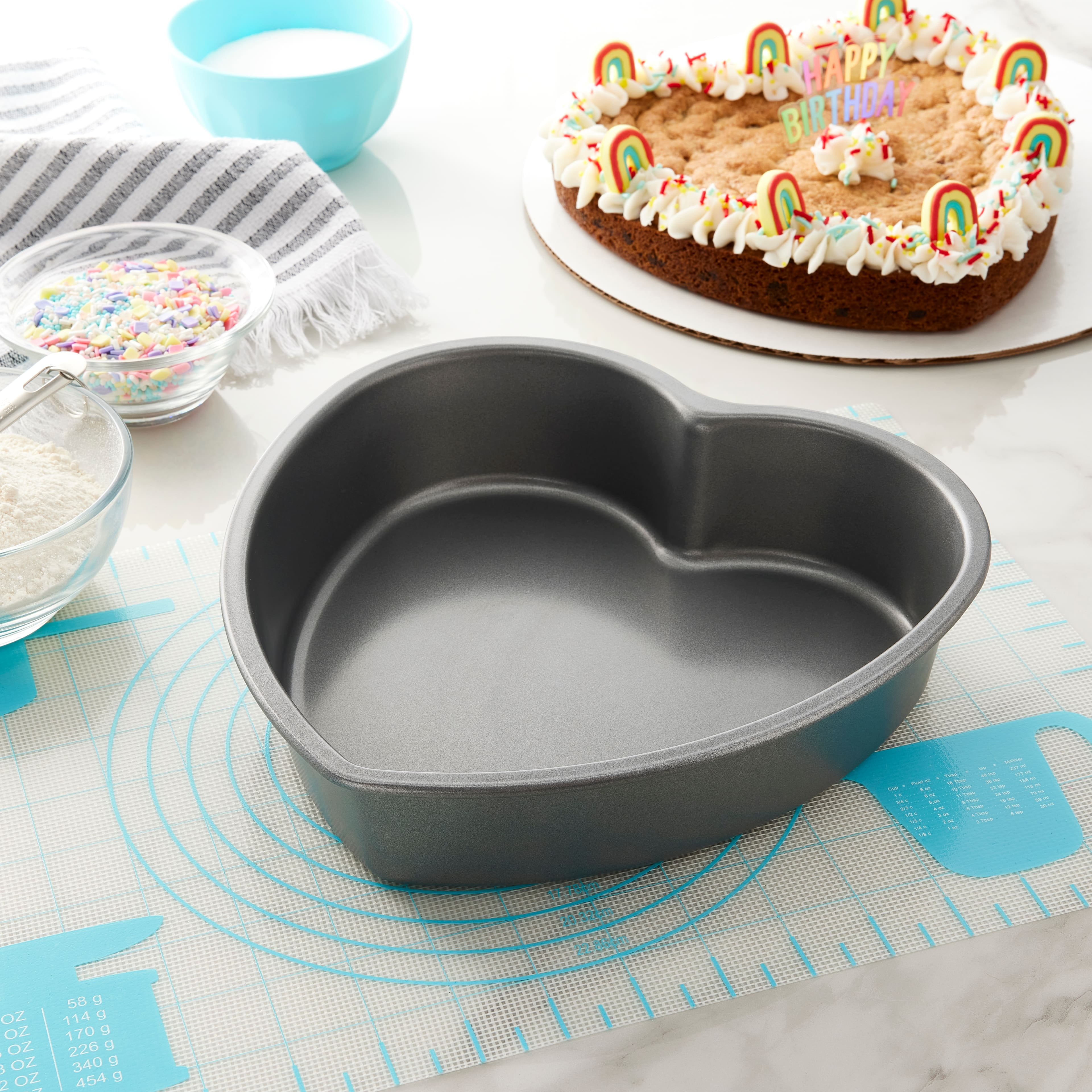 Jinei 16 Pcs Heart Shaped Cake Pans Set 3/4/5/6/7/8/10/11 Inches 8 Sizes  Nonstick Heart Aluminum Cake Pan DIY Baking Heart Mold Tool for Kitchen