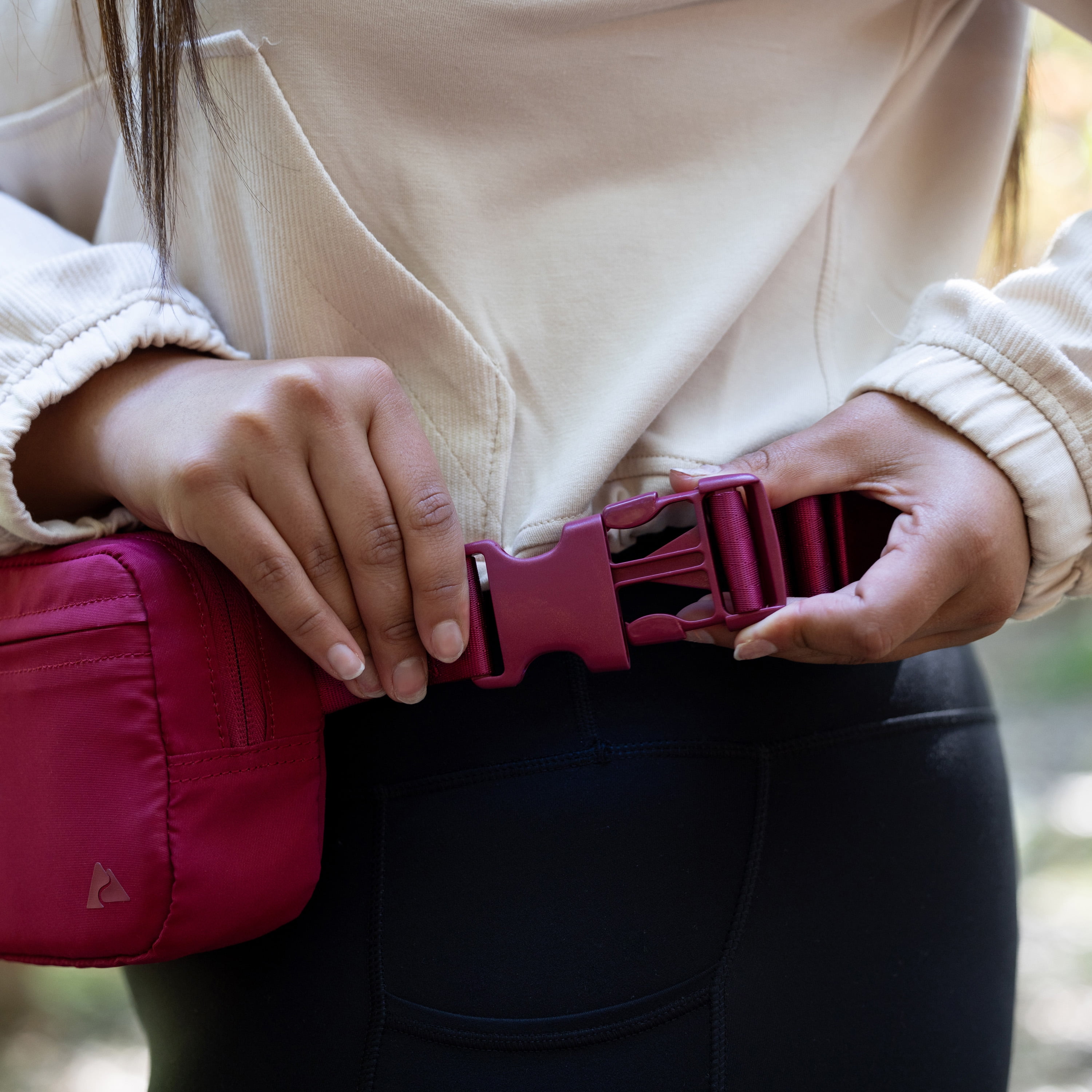Ozark Trail Unisex Polyester Denver Fanny Pack, Orchid Plum
