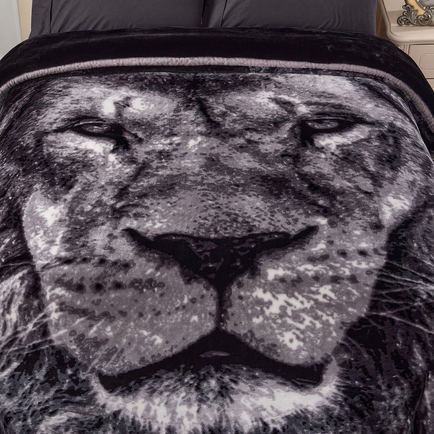 10lbs Heavy Thick A&B Pattern Blanket 2Ply Reversible - Thick Warm Plush Korean Style Bed Blanket, King Size Fleece Plush Blanket, Soft Winter Blanket For Adult 87" x 95", Eagle & Lion