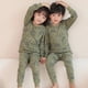 thumbnail image 4 of Pijamas navideños para niños y niñas, conjunto de algodón, ropa de dormir para el hogar, otoño e invierno, dos piezas, 4 of 4