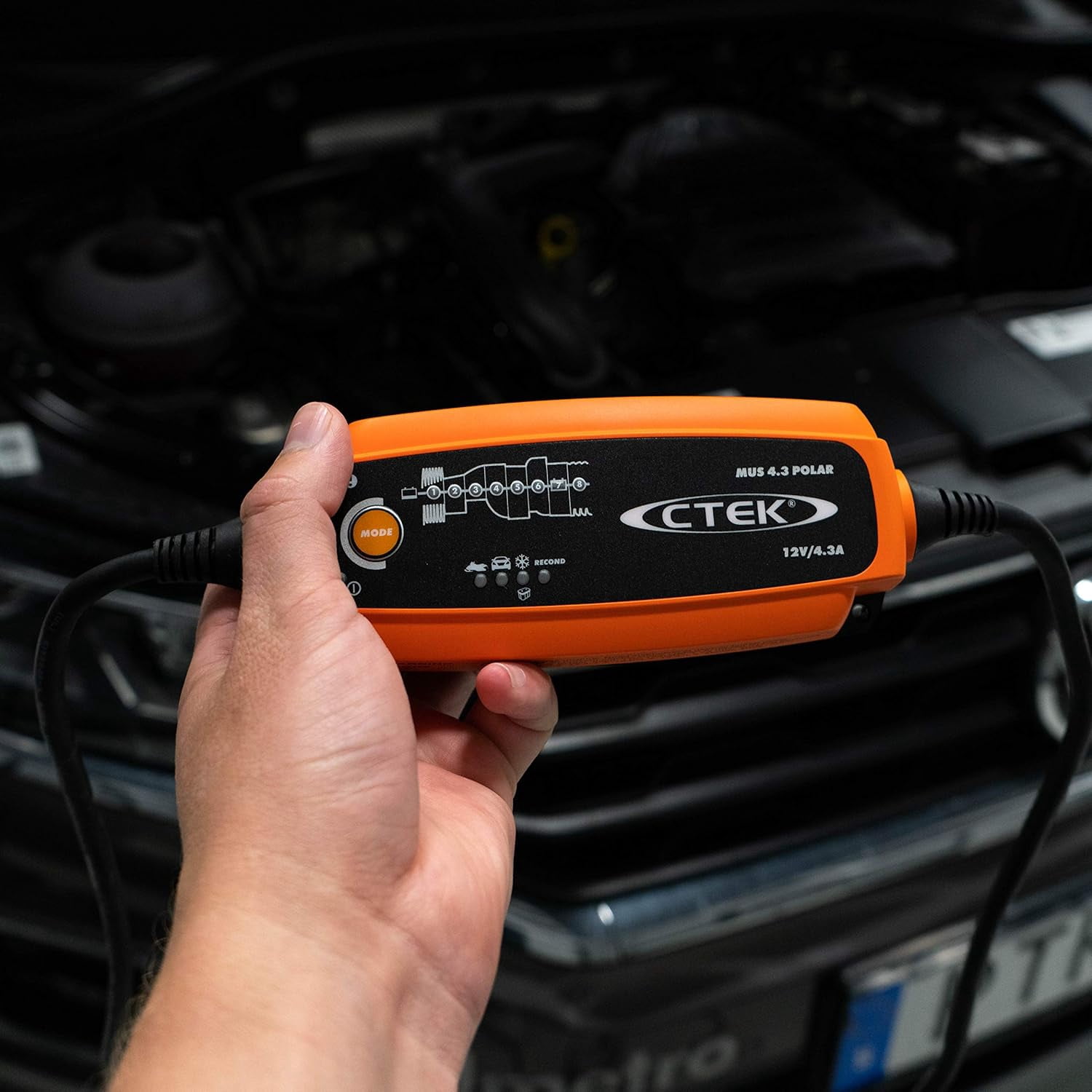 CTEK (56-958) MUS 4.3 Polar 12 Volt Fully Automatic Extreme Climate 8 Step Battery Charger