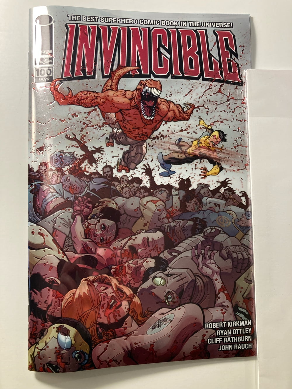 アメコミリーフ　INVINCIBLE # 100 Invincible #100 Comic Book - Walmart.com