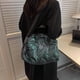 thumbnail image 5 of Bolso bandolera acolchado y ligero para mujer, tipo hobo, de algodón acolchado, 5 of 6