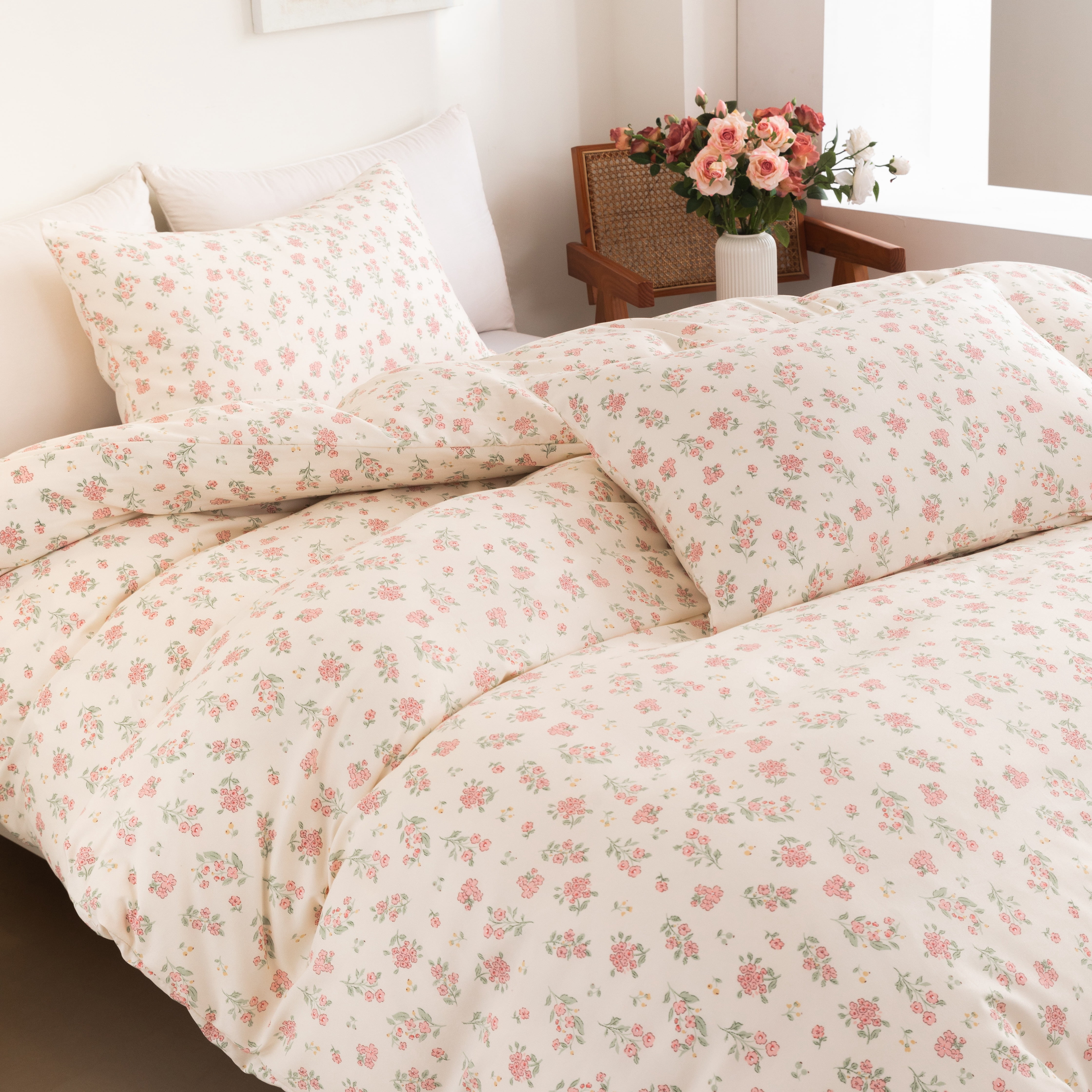 Floral Twin Size Comforter Set, Pink Flower Leaf Cute Pattern Printed Reversible Alternative Bedding Sets 3pcs, Soft Microfiber Vintage Cottagecore Bed Set for Women Teen Girls