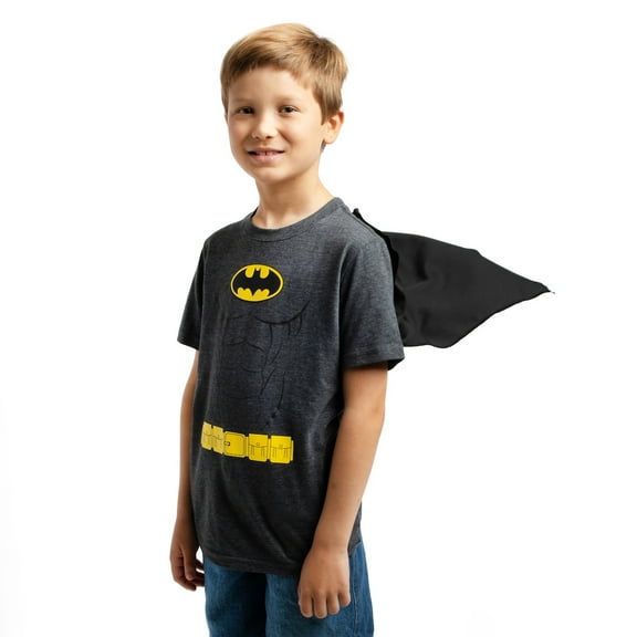 Batman Youth Boy Cosplay T-Shirt With Detachable Cape 8 (M)