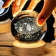 thumbnail image 2 of Lámpara de mesa de bola de cristal LED con USB, 3D luz nocturna, Luna, Planeta, Galaxia, decoración para el hogar, lámpara de mesa, juguetes de fiesta para niños y adultos, regalos de navidad, 2 of 4