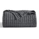 thumbnail image 1 of Manta Bedsure Cooling Waffle King de algodón, color gris oscuro, 264 x 229 cm, 1 of 7