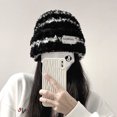 thumbnail image 2 of Gorro de lana para mujer, de invierno, tejido a rayas, con aspecto de cara, de felpa, cálido, grueso, con gran circunferencia de la cabeza, protección para las orejas, gorro de pelo, 2 of 5
