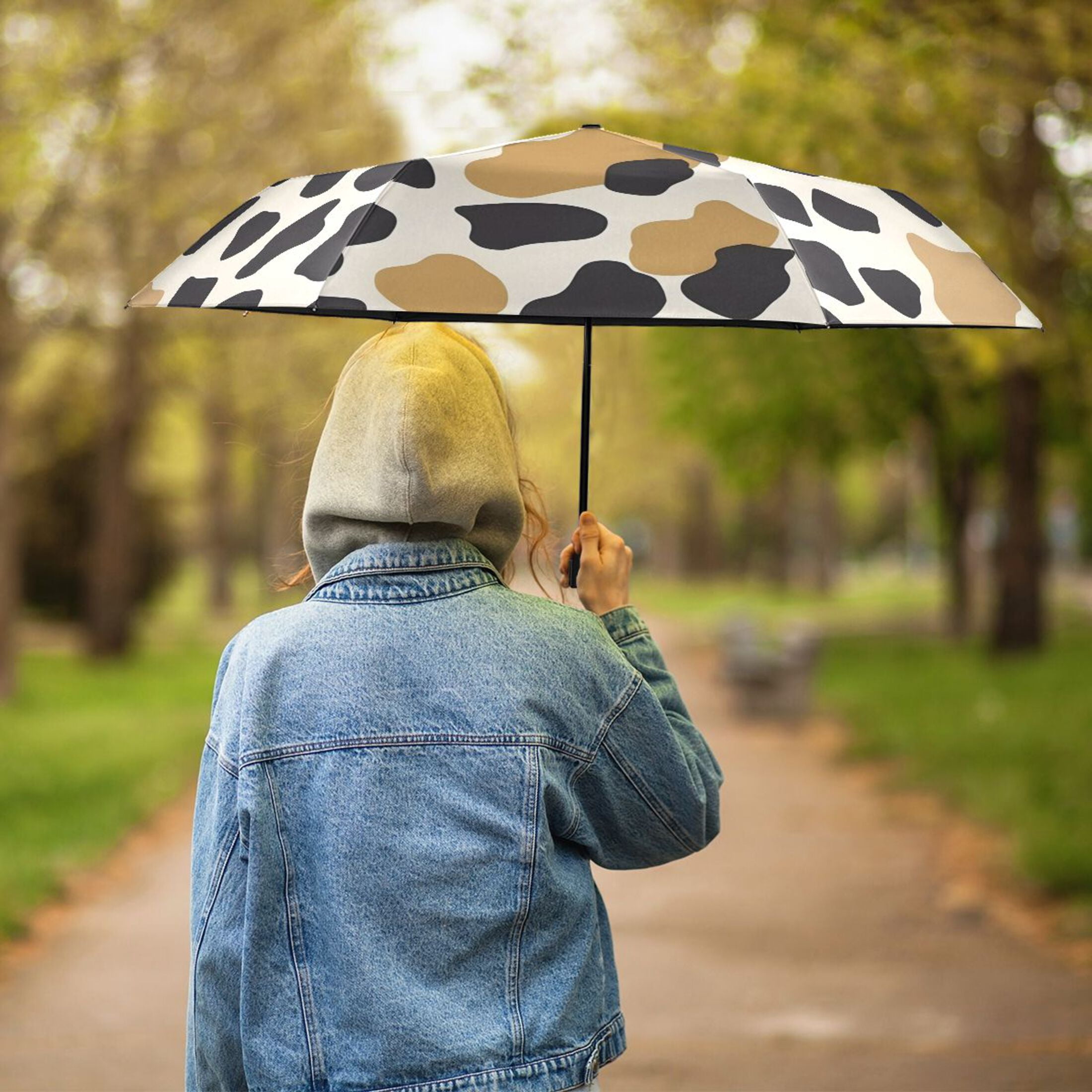 Gold and Black Cow Print Compact Sun Umbrella Windproof Travel Umbrellas for Rain Strong Portable UV Protection