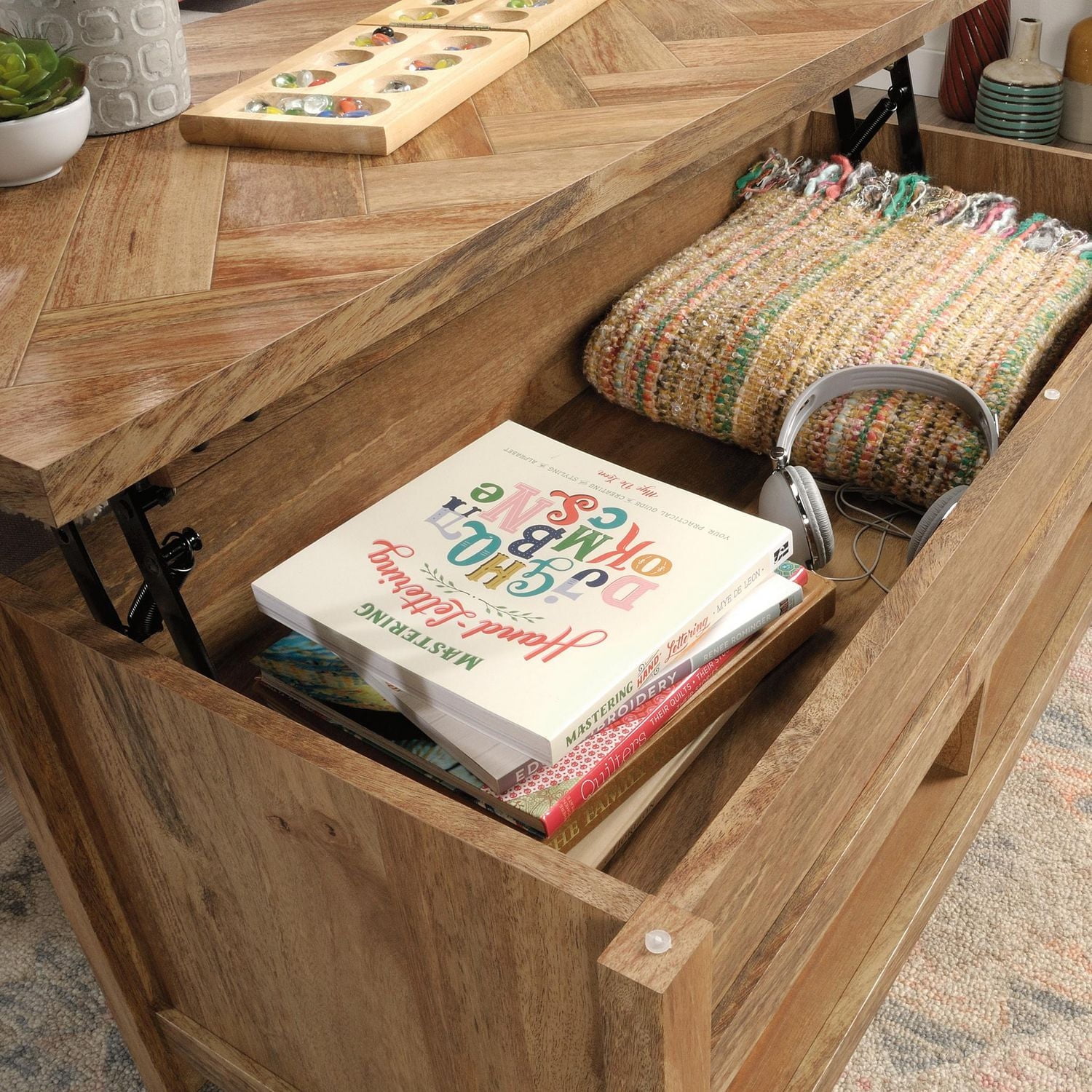 Sauder Cannery Bridge Lift-Top Coffee Table