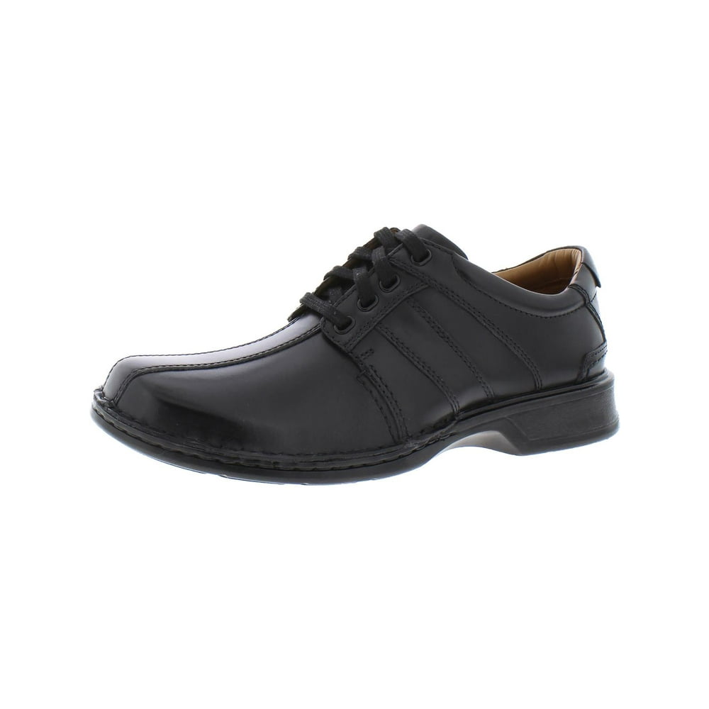 clarks touareg vibe