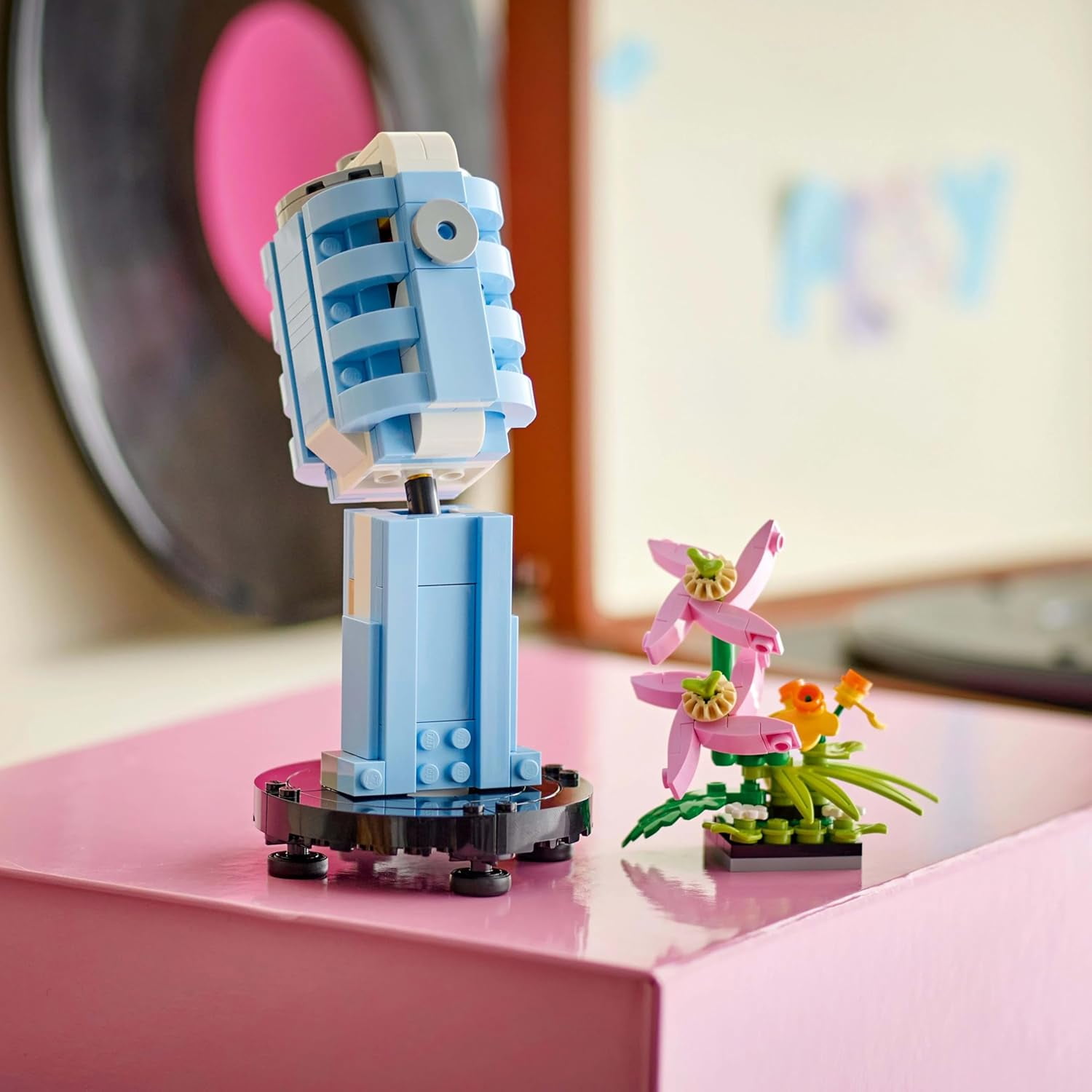 LEGO Creator 3 in 1 Record Player with Flowers, 3 Building Options, Record Player, Radio, or Microphone 31172