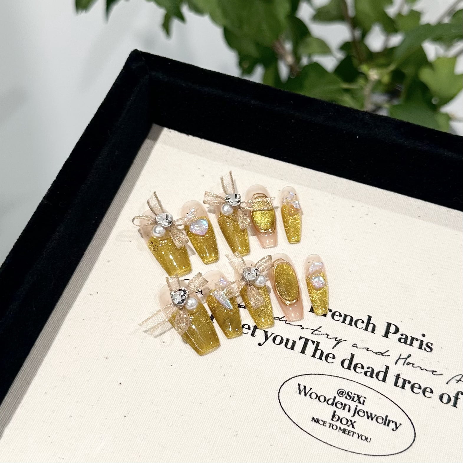 Hand-worn nail advanced sense summer yellow cat eye lace bow nail patch removable light luxury white
