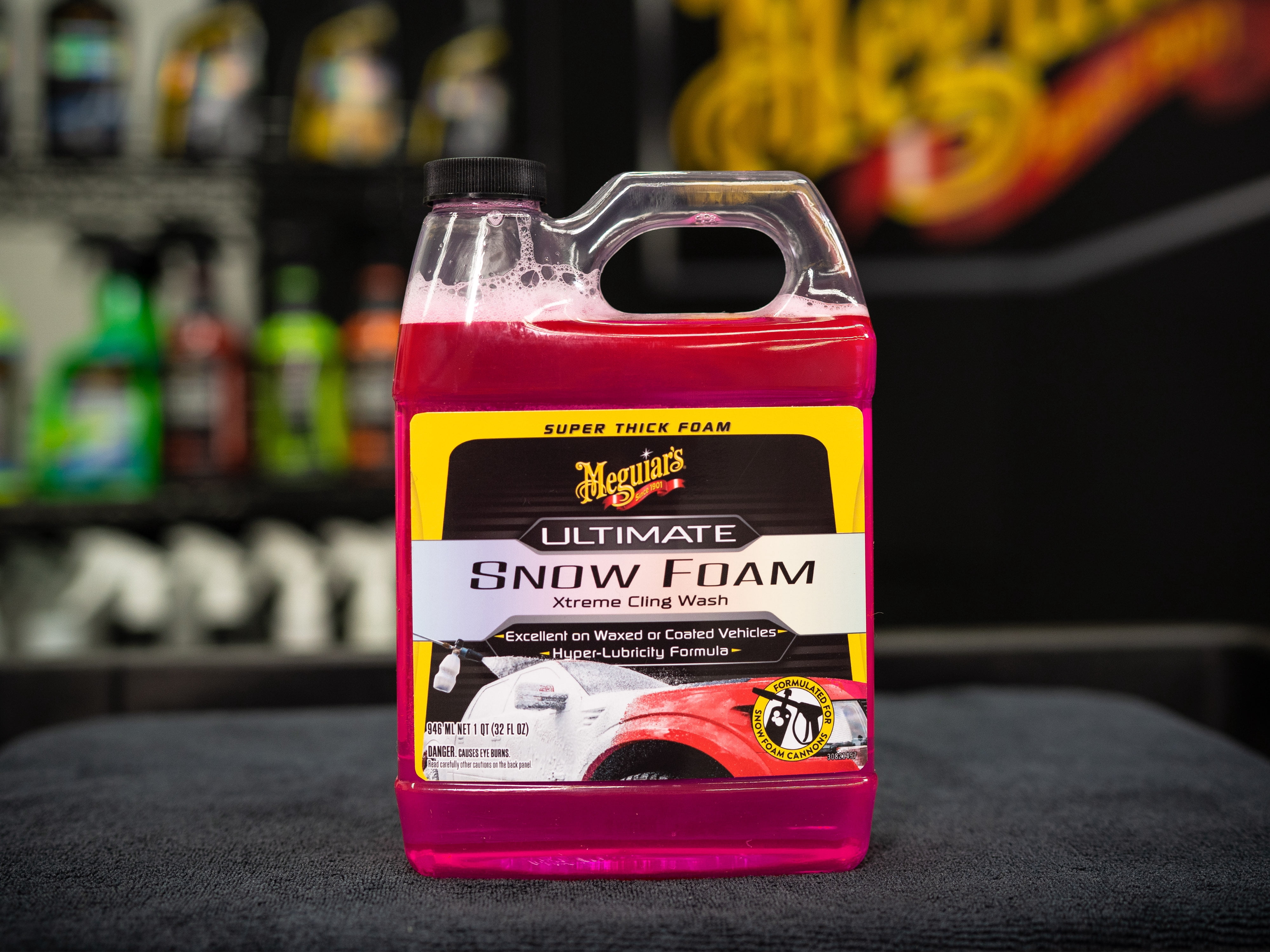 Meguiar's Ultimate Snow Foam Shampoo for Auto Detailing and Car Washing, 32 oz