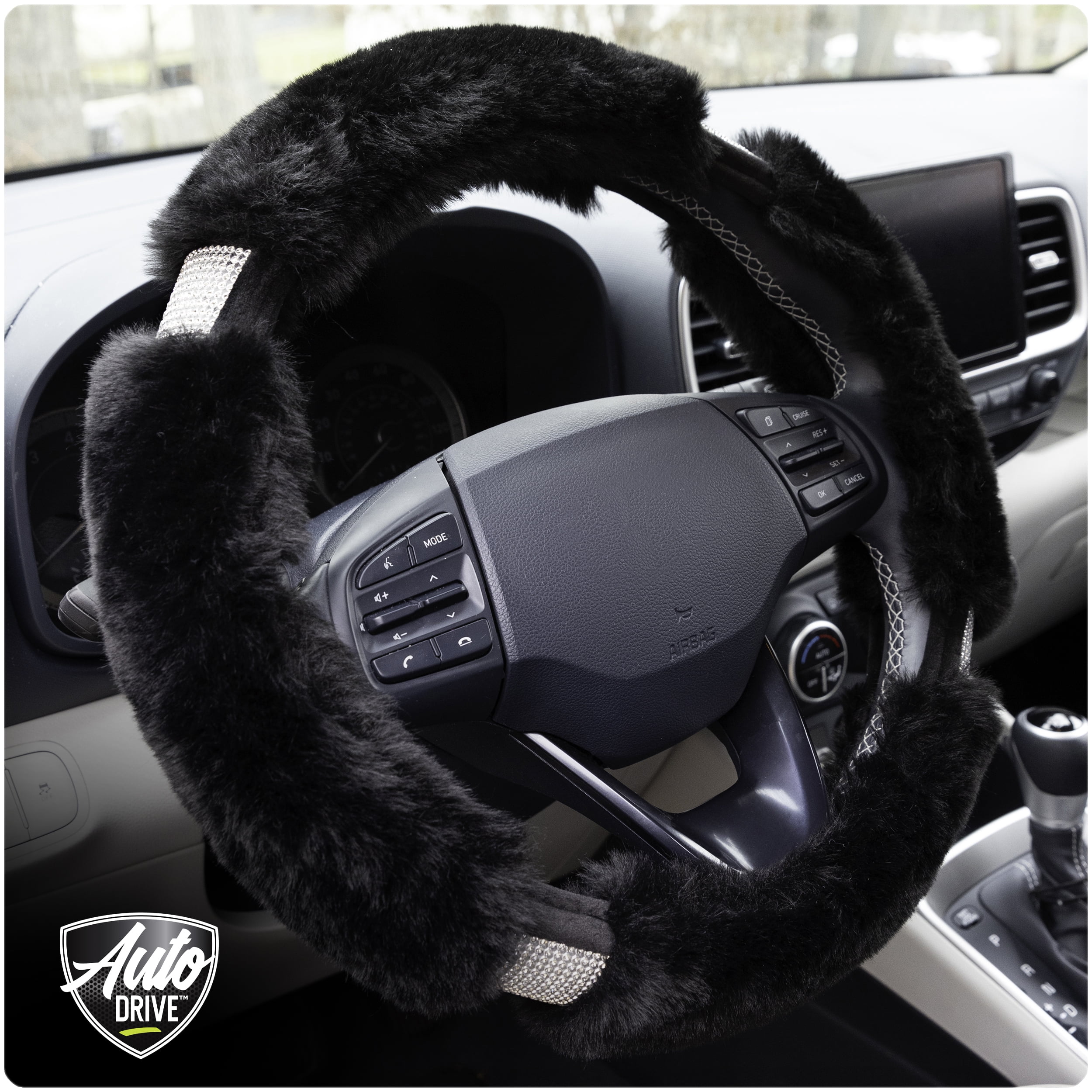 Gold Chains Dollar Sign Checkered Black White Steering Wheel Cover Softy  Breathable Anti-Slip Car Accessories for Women Girly Auto Interior Decor  Universal 15 Inch : : Automotive