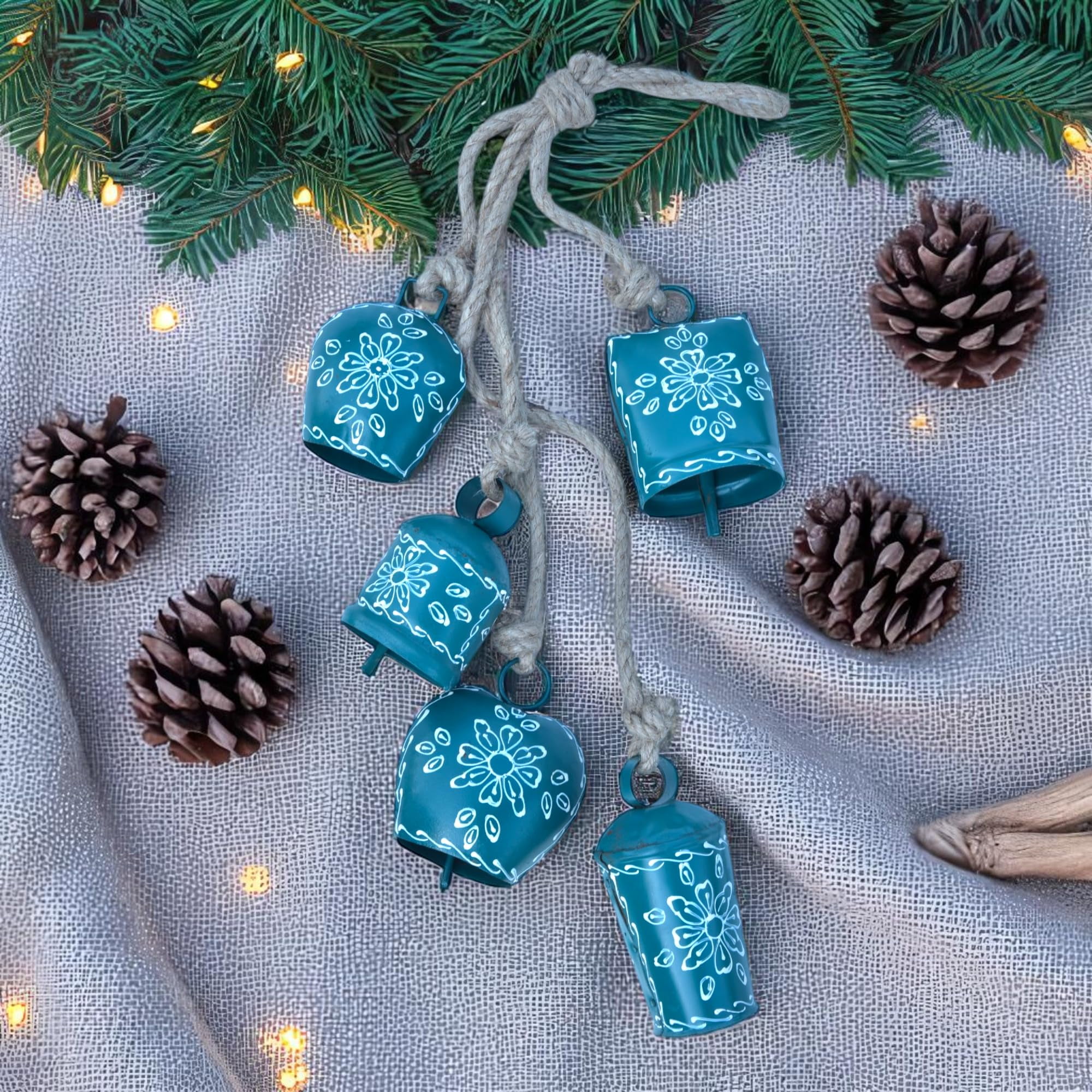 Vivanta Rustic Cow Bell Wind Chime 25” - 5 Metal Hanging Bells for Christmas, Farmhouse, Porch, Entryway, Bohemian Garden Chime, Vintage Bell Garland, Antique Wind Chimes for Indoor & Outdoor (Green)