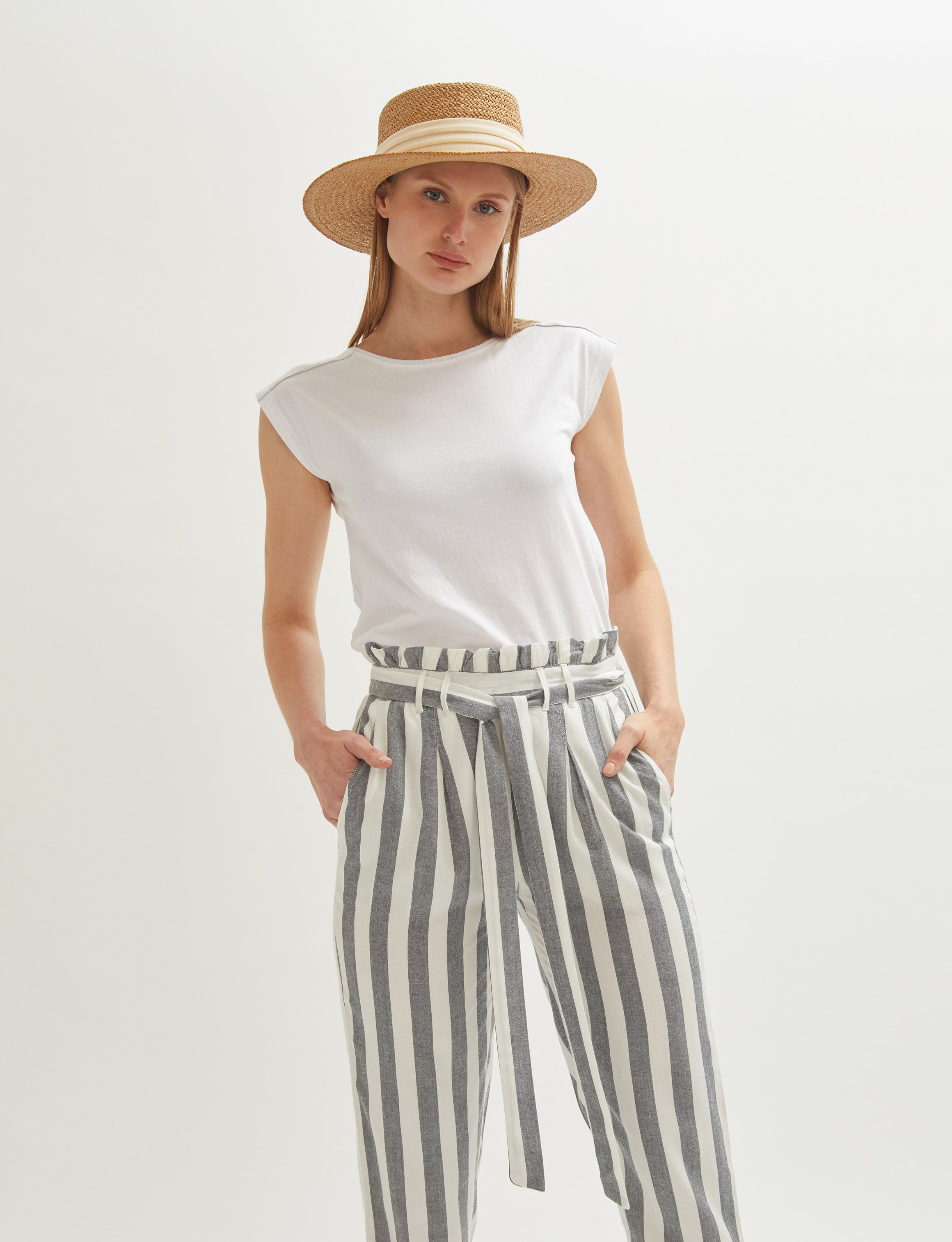 Shuuk Striped Pants with Tie Belt 